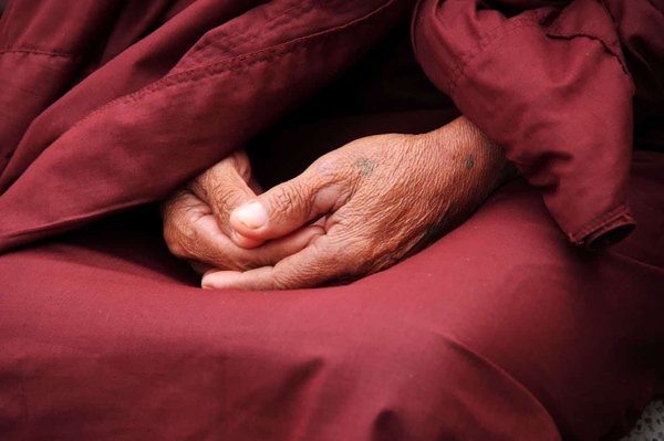 Comment vivre une expérience de retraite dans un monastère bouddhiste au Bhoutan ?